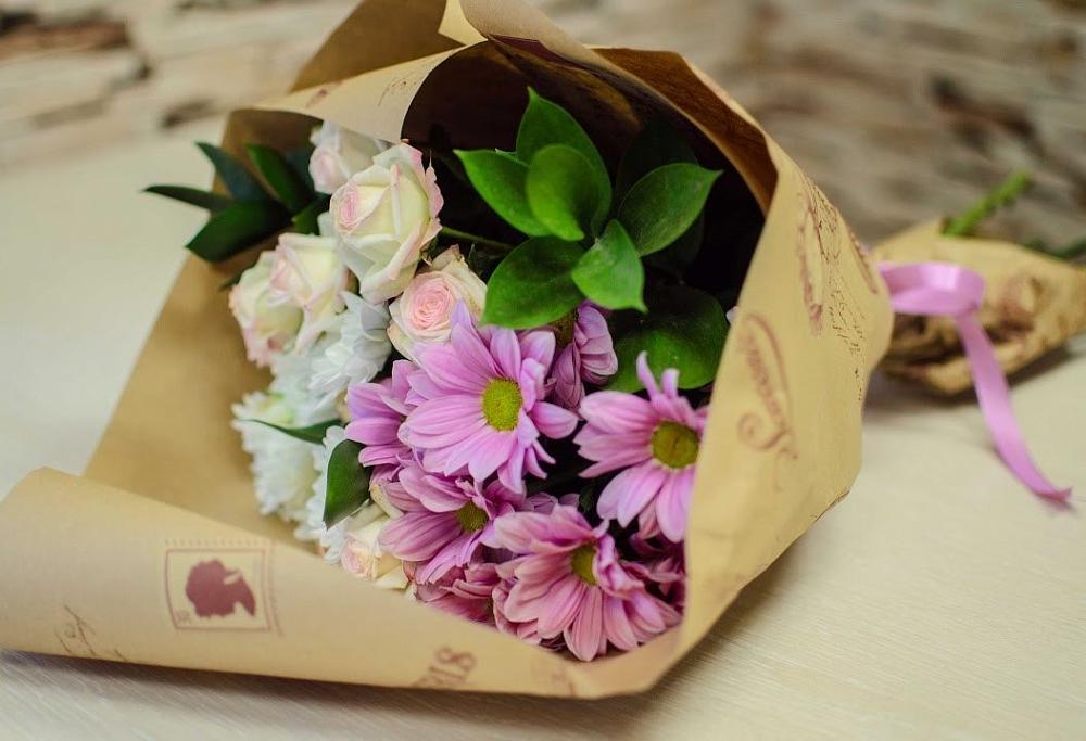 Букет цветов из: Розы и Хризантемы в Довольном