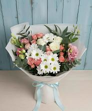 Букет цветов из:  Розы, Лизиантусы и Хризантемы в Довольном