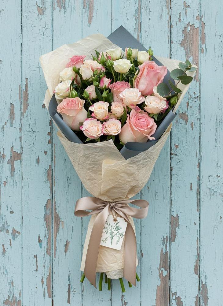 Букет цветов из: Розы в Довольном