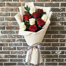 Букет цветов из:  Розы в Довольном