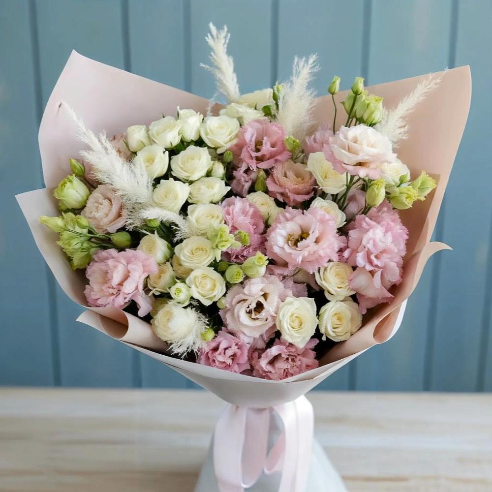 Букет цветов из: Альстромерии и Розы в Довольном