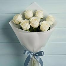 Букет 7 Белых роз Эдлесс Лав в Довольном