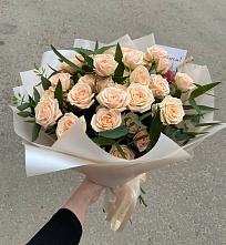 Букет Кремовые розы Латте в Довольном