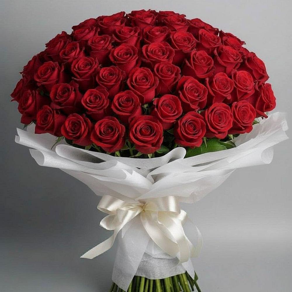 Букет 101 Красная роза Блэк Мэджик в Довольном