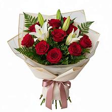 Букет цветов из:  Лилии и Розы в Довольном