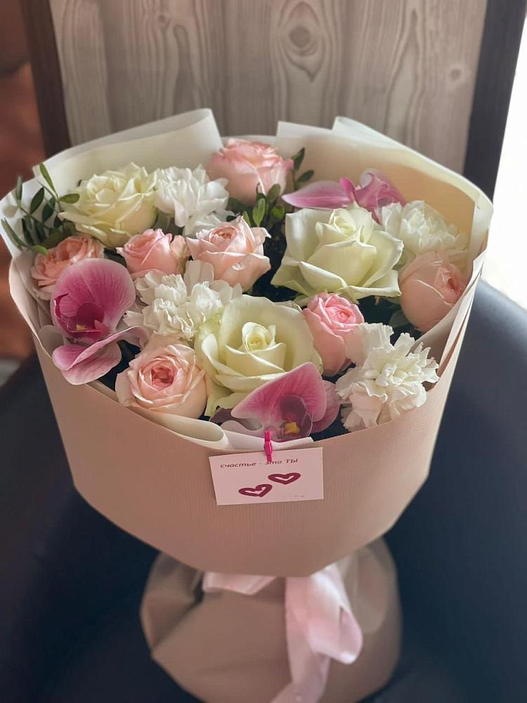 Букет цветов из: Орхидеи, Розы и Гвоздики в Довольном