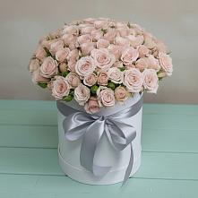 Цветочная композиция из Розы в шляпной коробке в Довольном