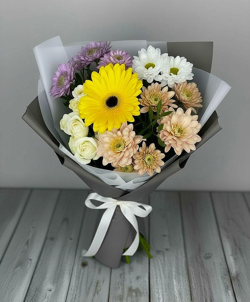 Букет цветов из: Розы, Герберы и Хризантемы в Довольном