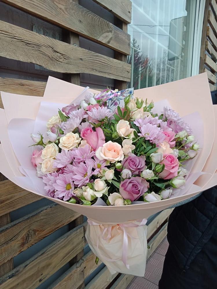 Букет цветов из: Розы и Хризантемы в Довольном