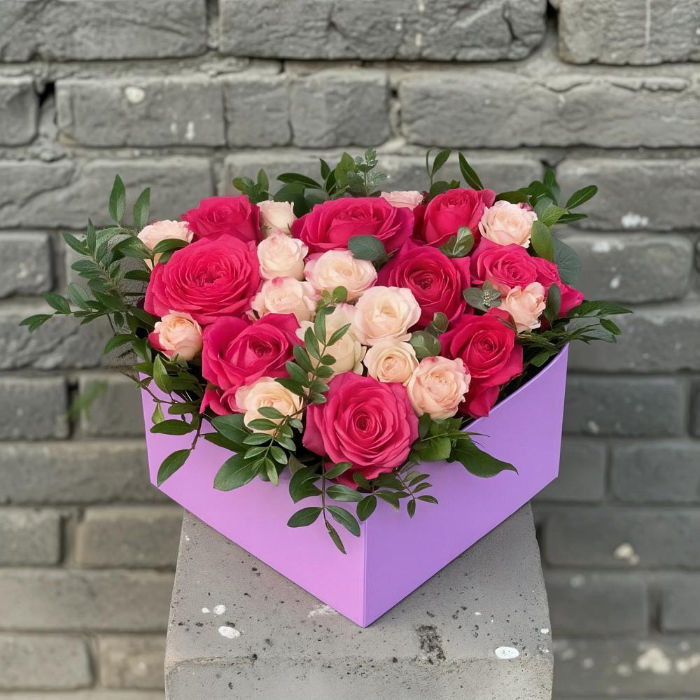 Цветочная композиция из Розы в коробке в Довольном