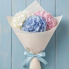 Букет цветов из:  Гортензия в Довольном