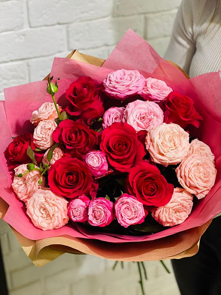 Букет цветов из: Розы в Довольном