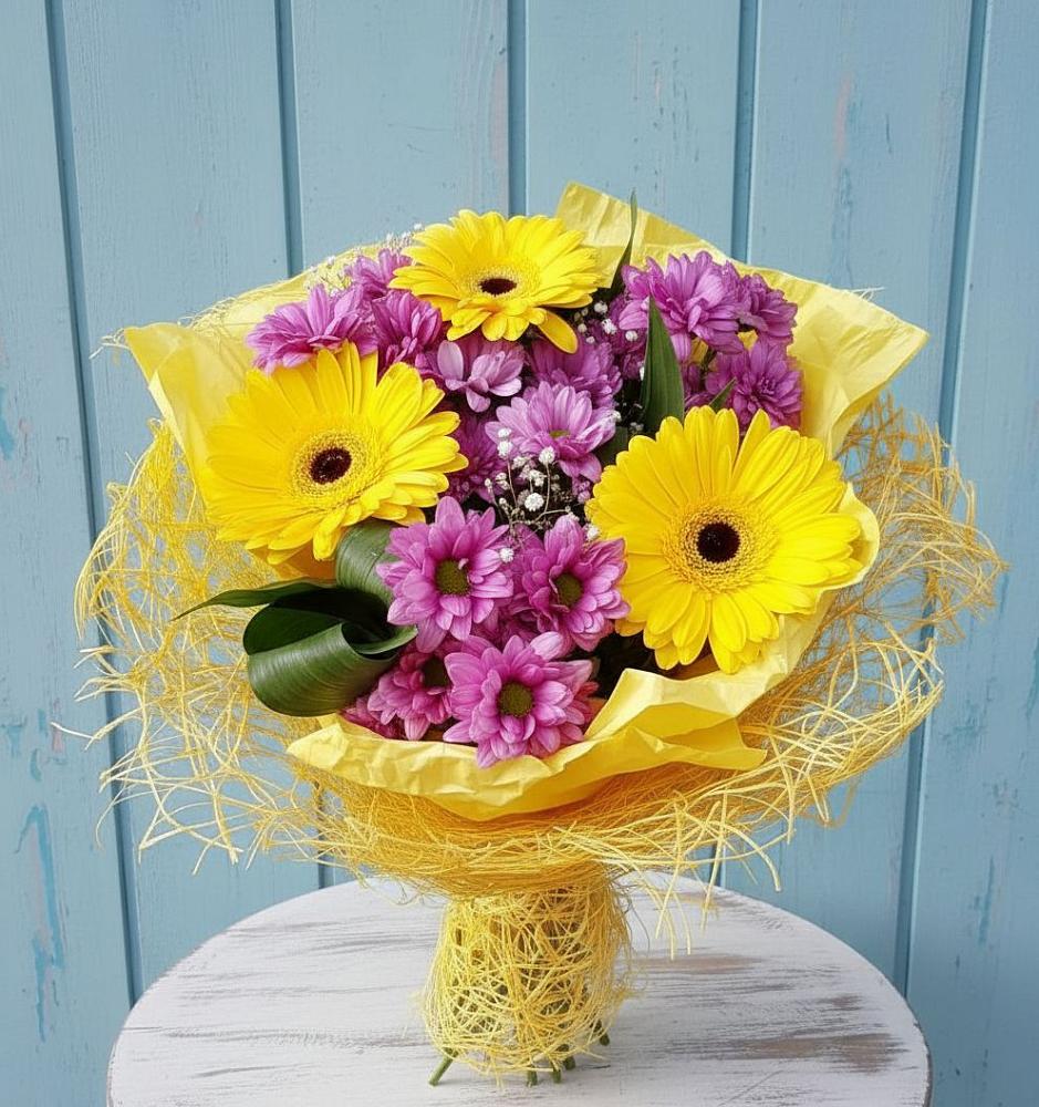 Букет цветов из: Хризантемы и Герберы в Довольном