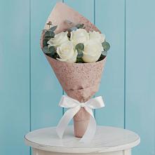 Букет цветов из:  Розы в Довольном