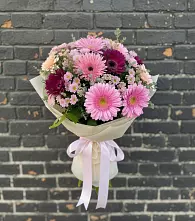 Букет цветов из:  Герберы и Хризантемы в Довольном