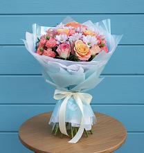 Букет цветов из:  Хризантемы и Розы в Довольном