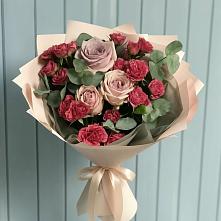 Букет цветов из:  Гвоздики и Розы в Довольном