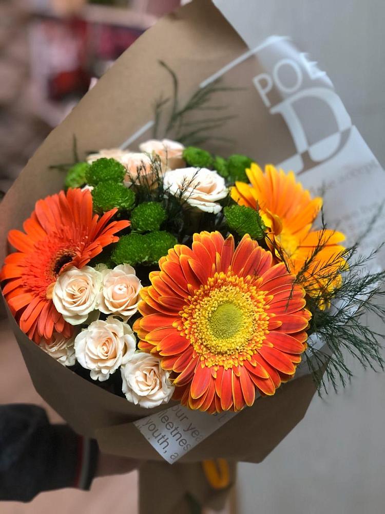 Букет цветов из: Герберы, Хризантемы и Розы в Довольном