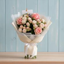 Букет цветов из:  Розы в Довольном