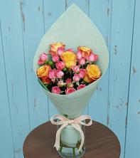 Букет цветов из:  Розы в Довольном