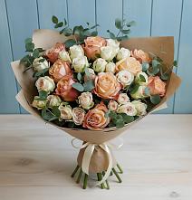 Букет цветов из:  Альстромерии и Розы #REPLACE_PRED# Довольном